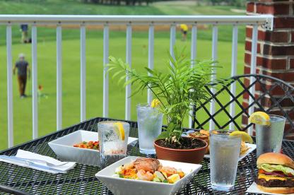 Patio Lunch at Mulligans Grill and Pub